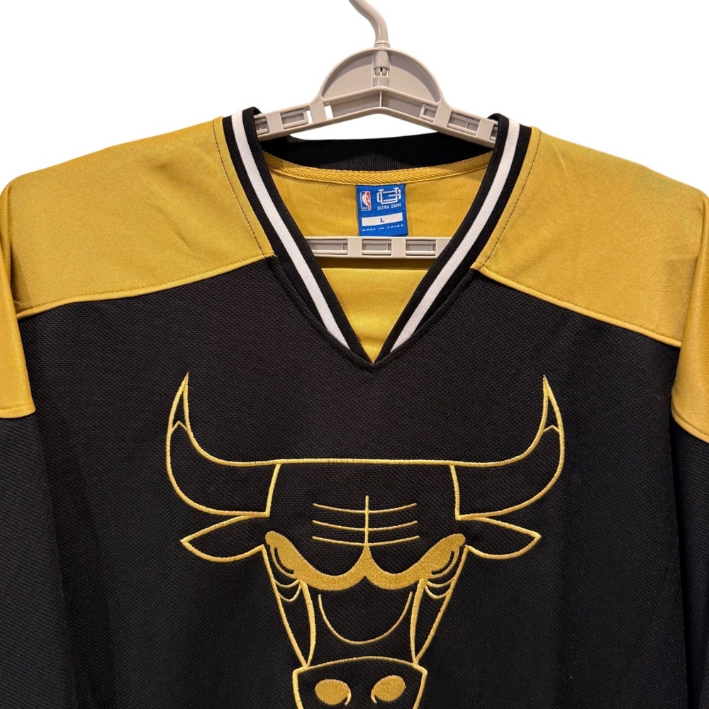 Ultra Game Chicago Bulls Hockey Jersey Black Gold Embroidered
Logo Mens Large